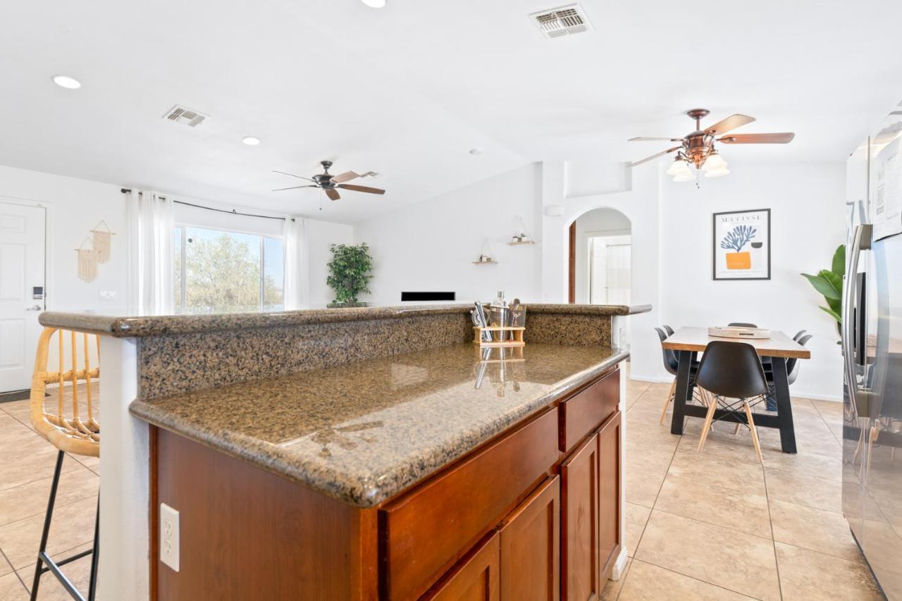 Friends And Family! 29 Palm Oasis 3 Mi To Joshua Tree Villa Twentynine Palms Bagian luar foto